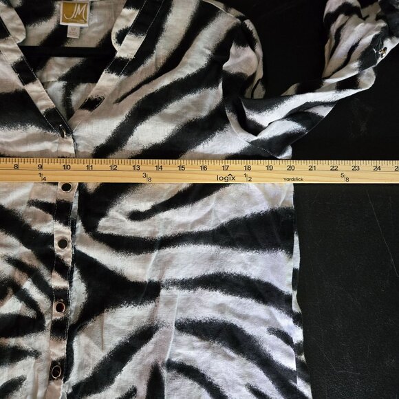 Zebra Print 100% Linen Button-Up Shirt With Rolled Cuffs Size 12P - Picture 7 of 7